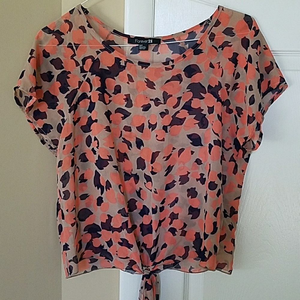 Very pretty flowy see thru top, size S/P